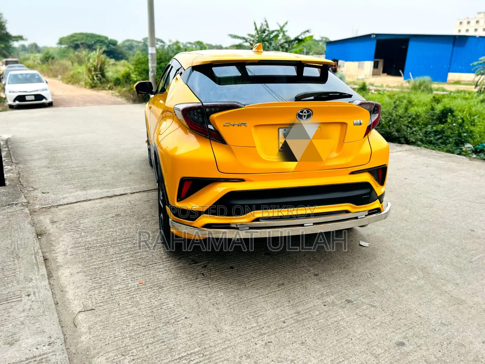 Toyota C-HR . 2017