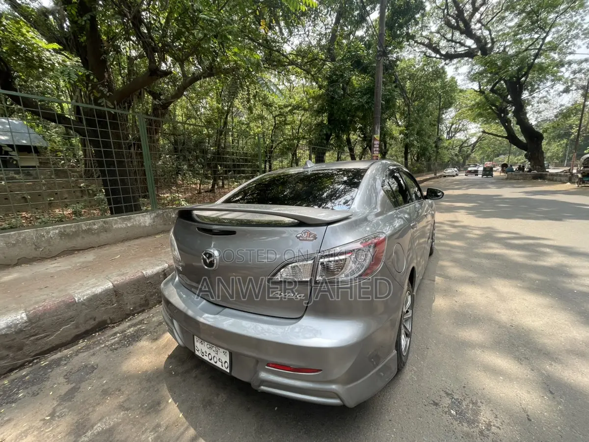 Mazda Axela 2011