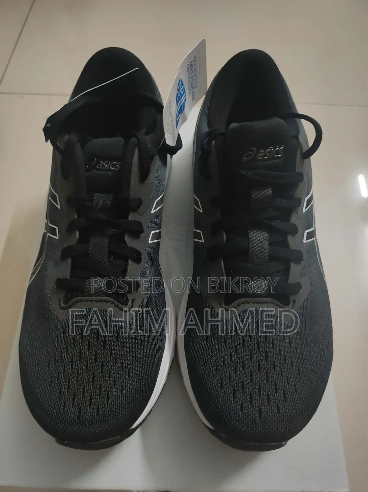Asics GT-1000 Running Shoe - Black white version