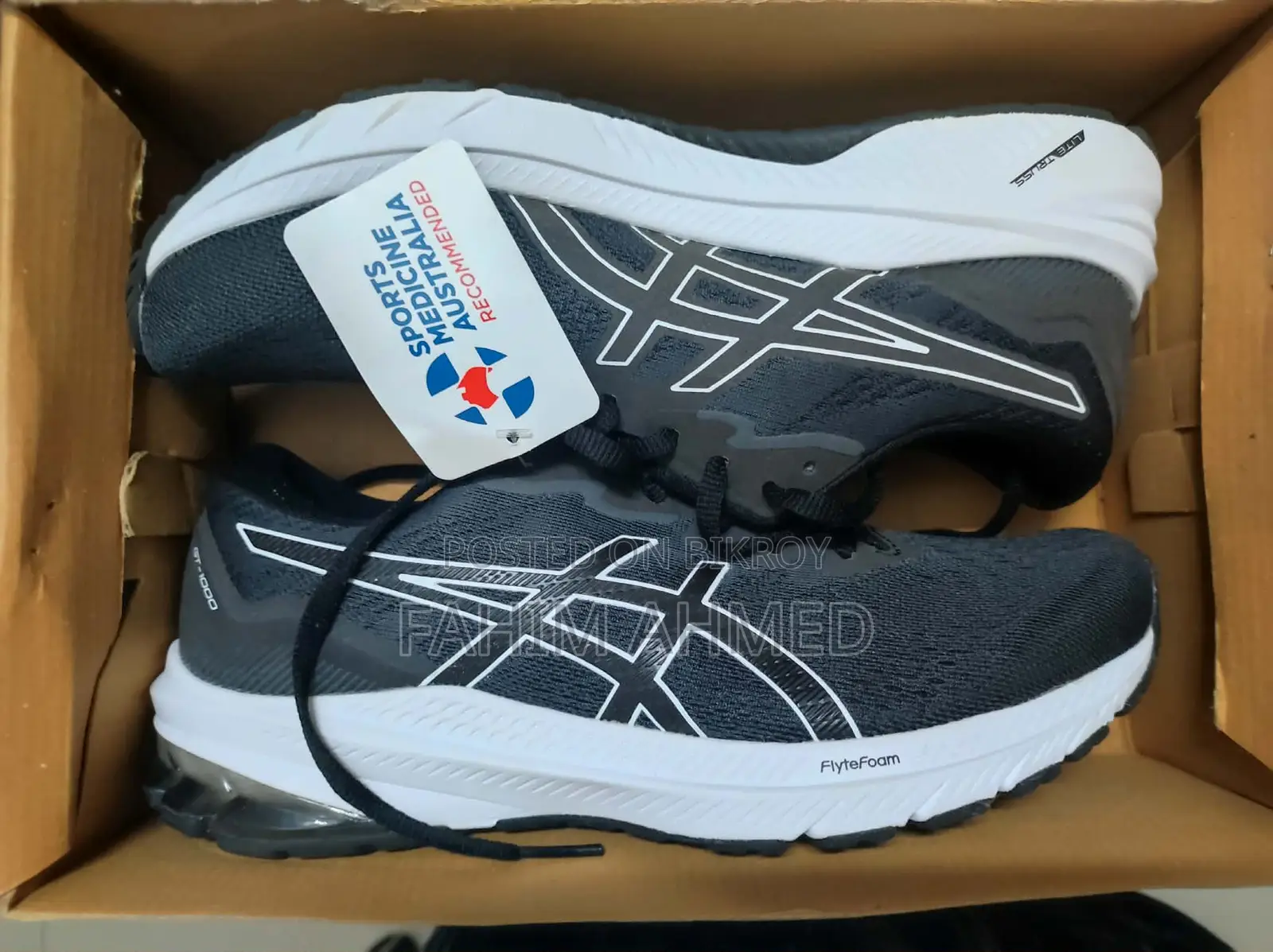 Asics GT-1000 Running Shoe - Black white version