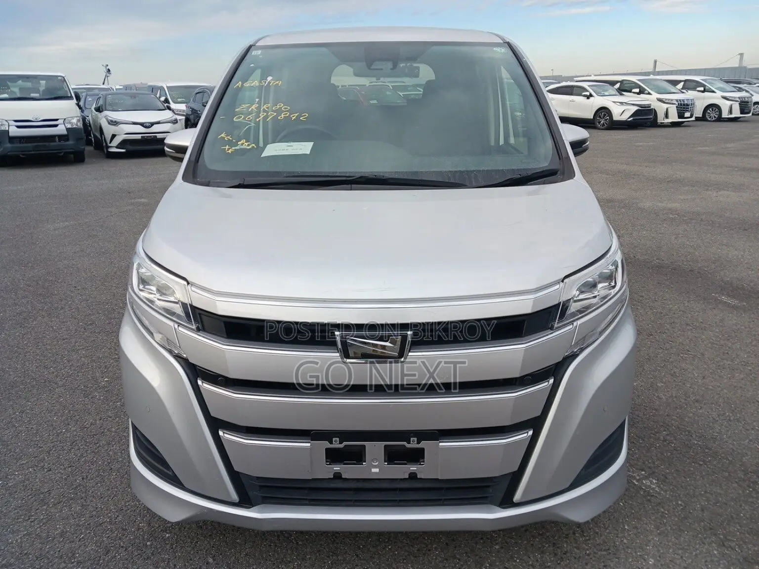 Toyota Noah X PACKAGE NON-HYBRID 2021