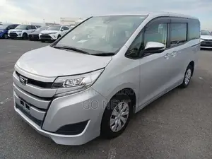 Toyota Noah X PACKAGE NON-HYBRID 2021