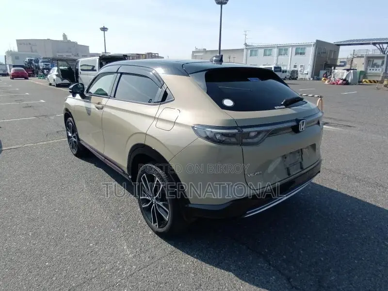 Honda Vezel e:HEV PLAY MOONROOF 2021