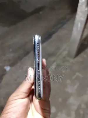 Apple iPhone X (Used)