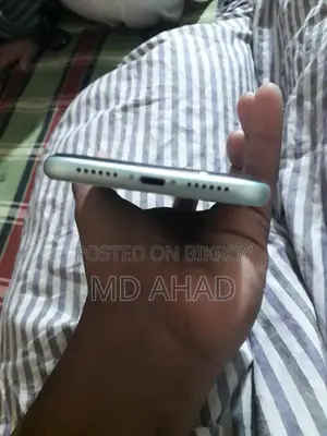 Apple iPhone 11 (Used)