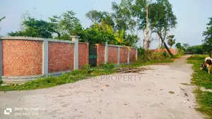 সেক্টর-১৭ তে ১৫০ ফুট রাস্তার কাছে ৫ কাঠার দক্ষিণমুখী প্লট