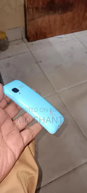 Mango Button Phone (Used)