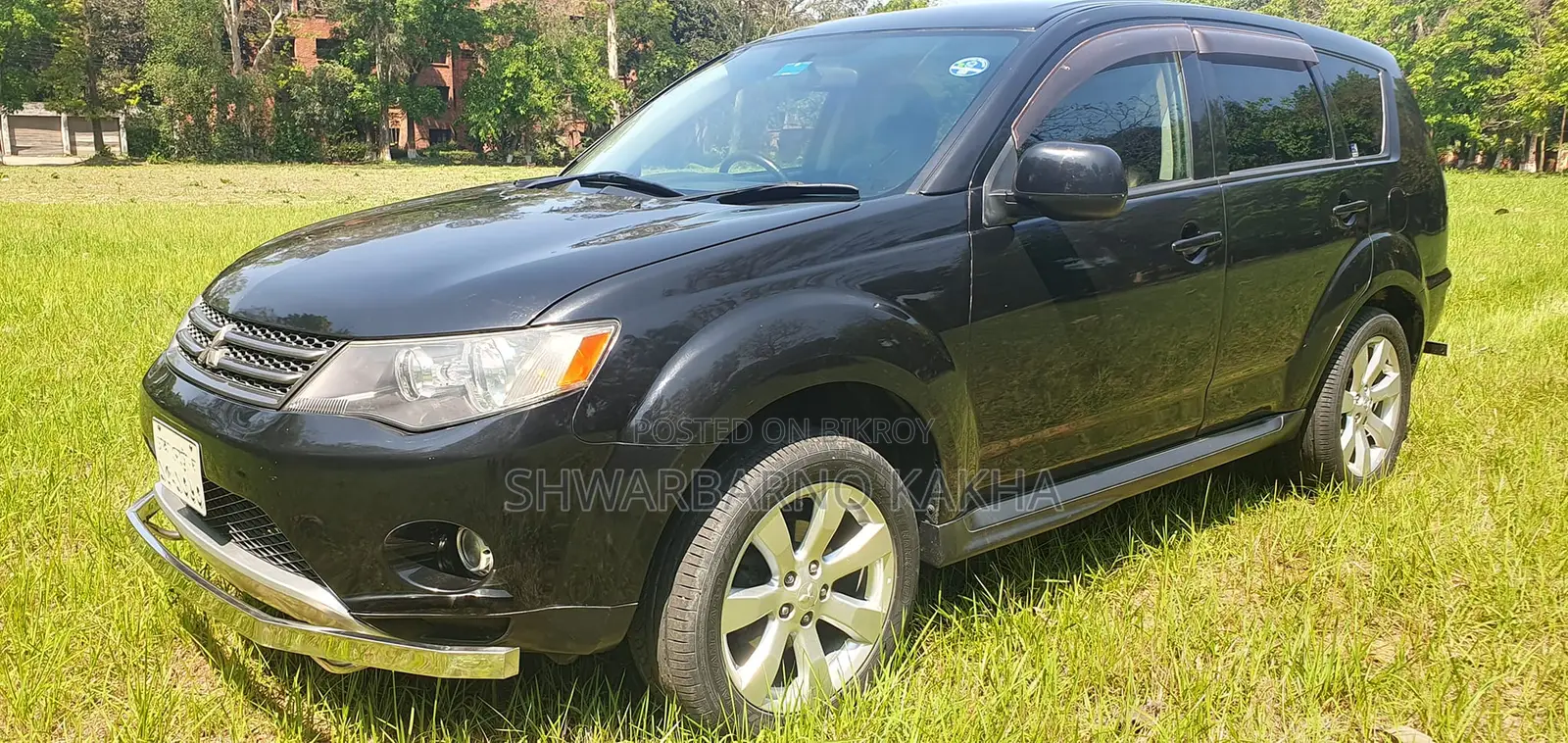 Mitsubishi Outlandar ` 2011