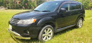 Mitsubishi Outlandar ` 2011