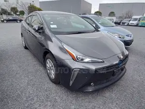 Toyota Prius S Safety Plus 2 Grey 2021