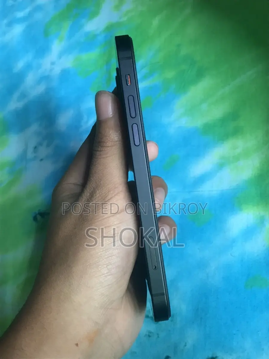 Apple iPhone 12 128GB (Used)
