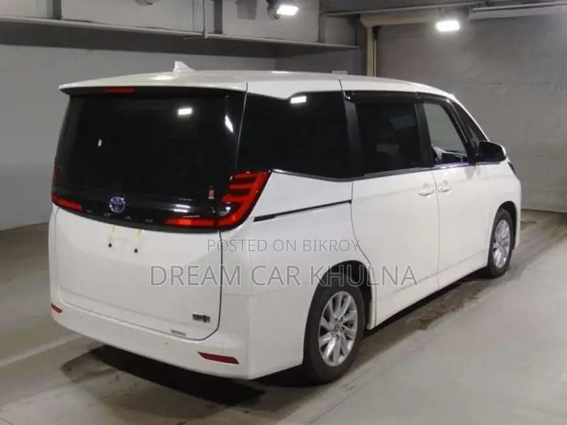 Toyota Noah Z Hybrid New shape 2023