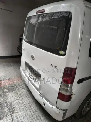 Toyota Noah 2008