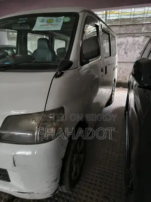 Toyota Noah 2008