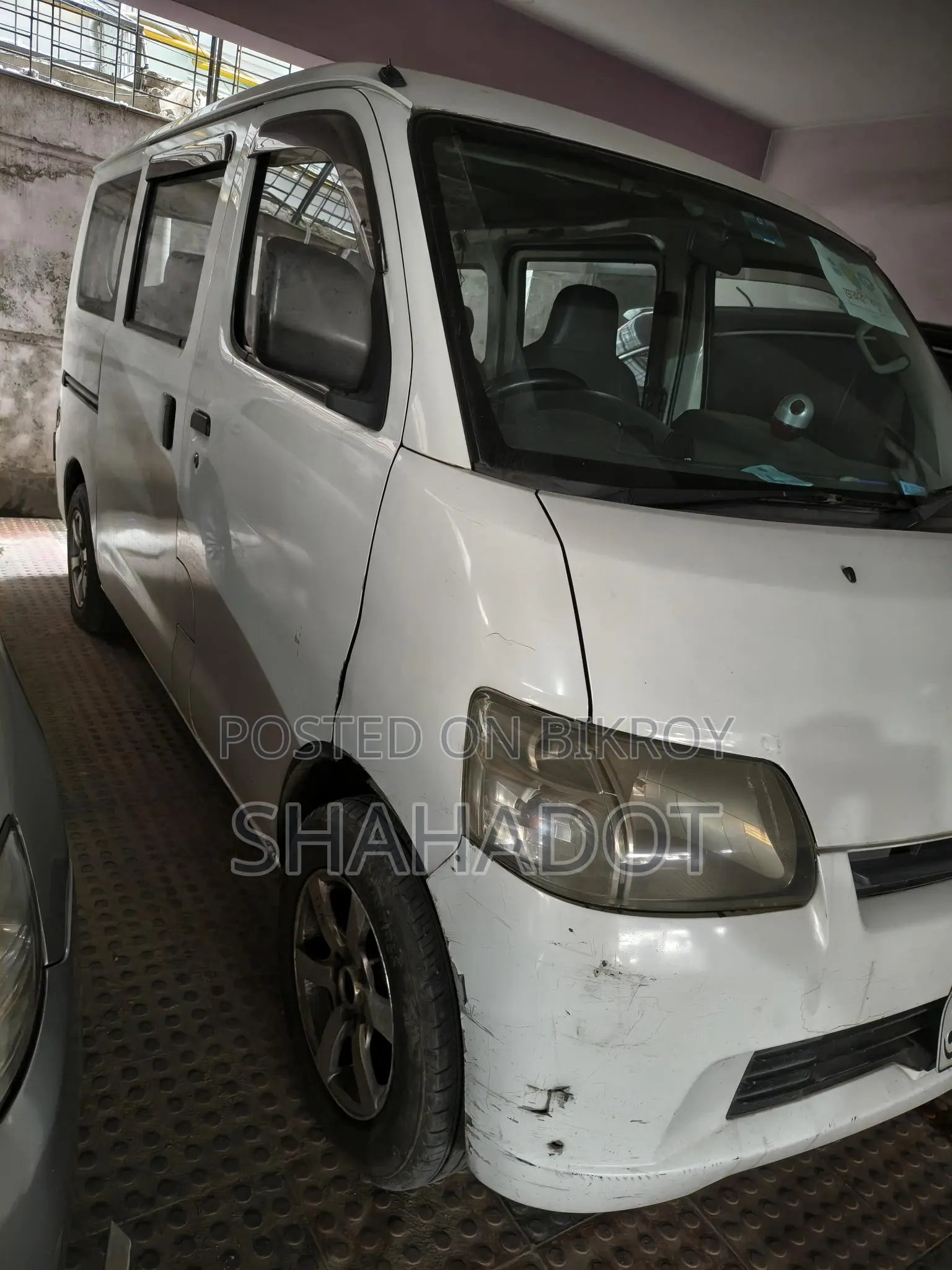 Toyota Noah 2008