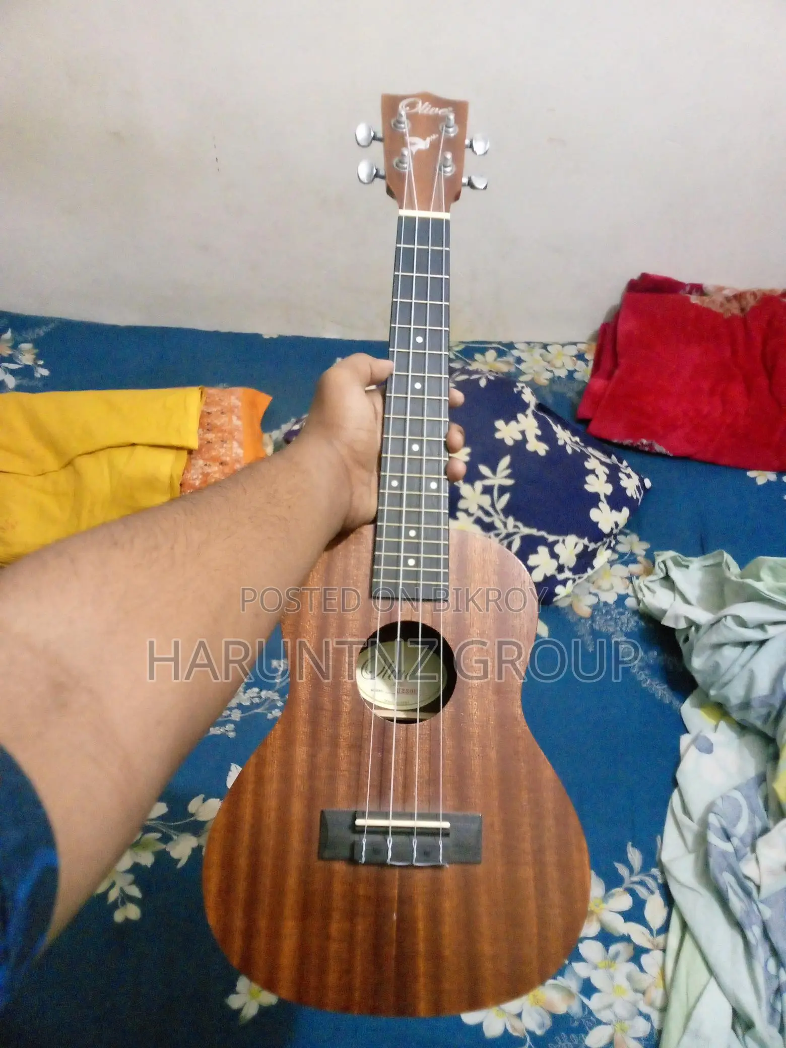 Olive Ukulele