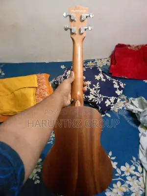 Olive Ukulele