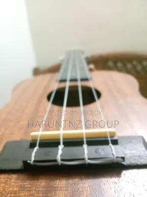 Olive Ukulele