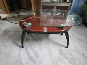 ৬ সিটার গ্লাস টপ ডাইনিং টেবিল সাথে ল্যাকার করা কাঠের ফ্রেম