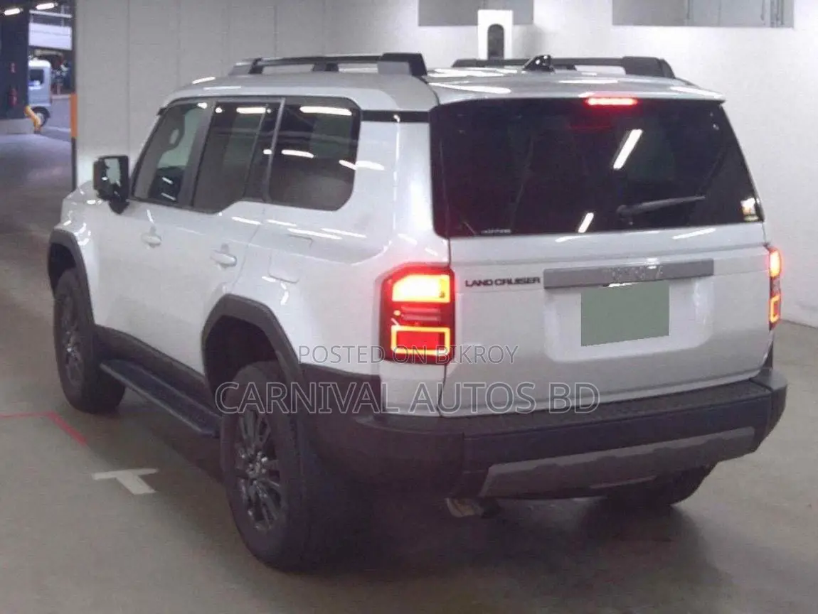 Toyota Land Cruiser PRADO 250 VX 2024