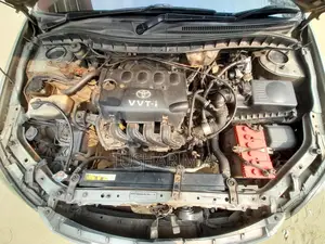 Toyota Premio M. CROP 2006