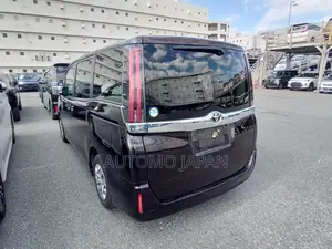 Toyota Noah X 2021