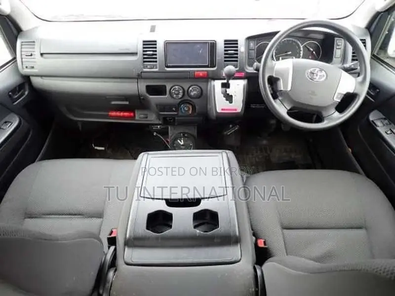 Toyota Hiace dx package key 2021