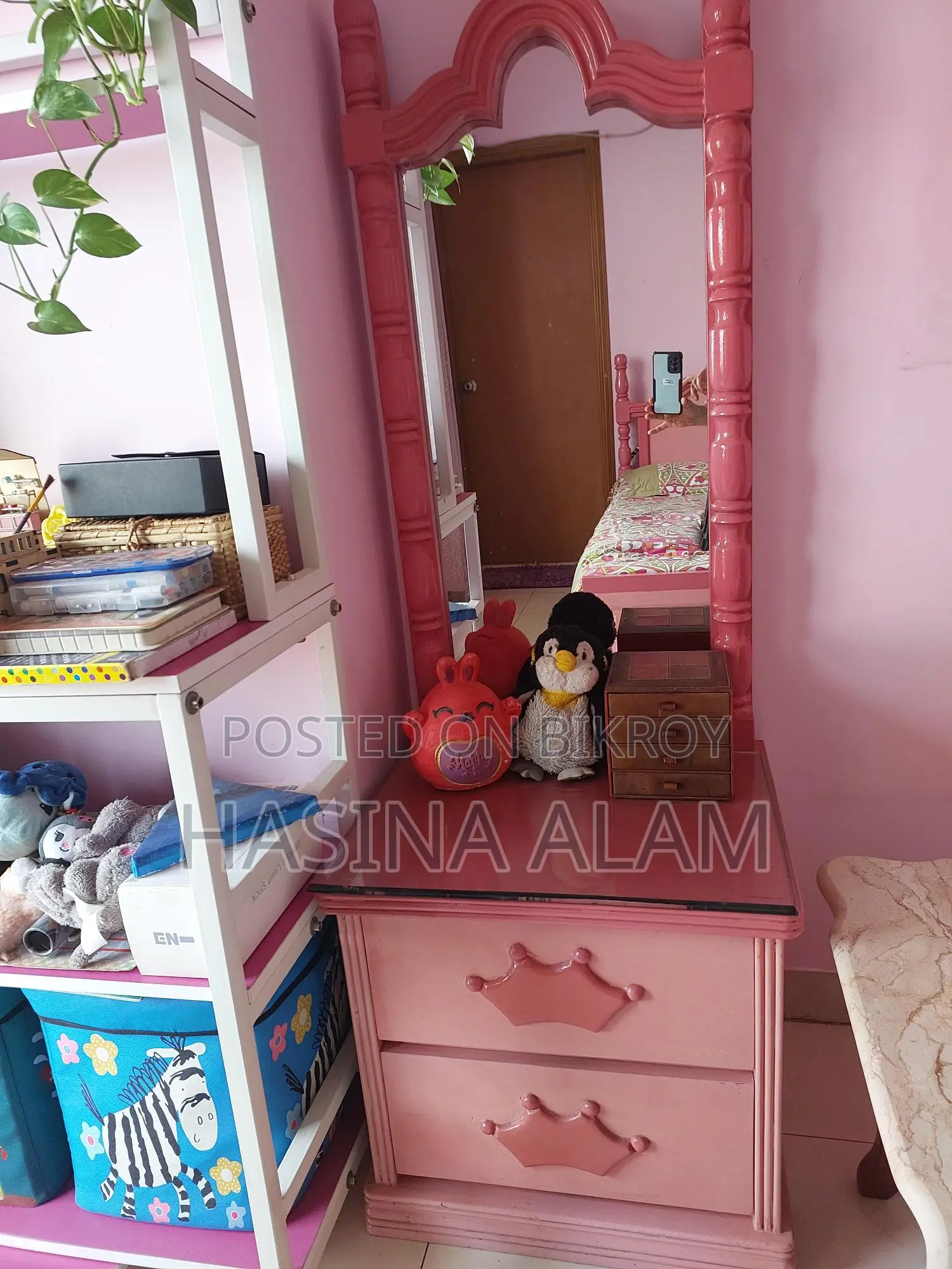 Kids Dressing Table