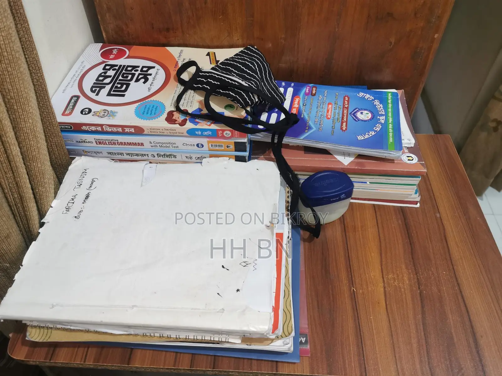 Pre-owned Table