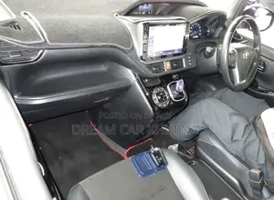Toyota Noah HYBRID PKG.SI WXB 2021