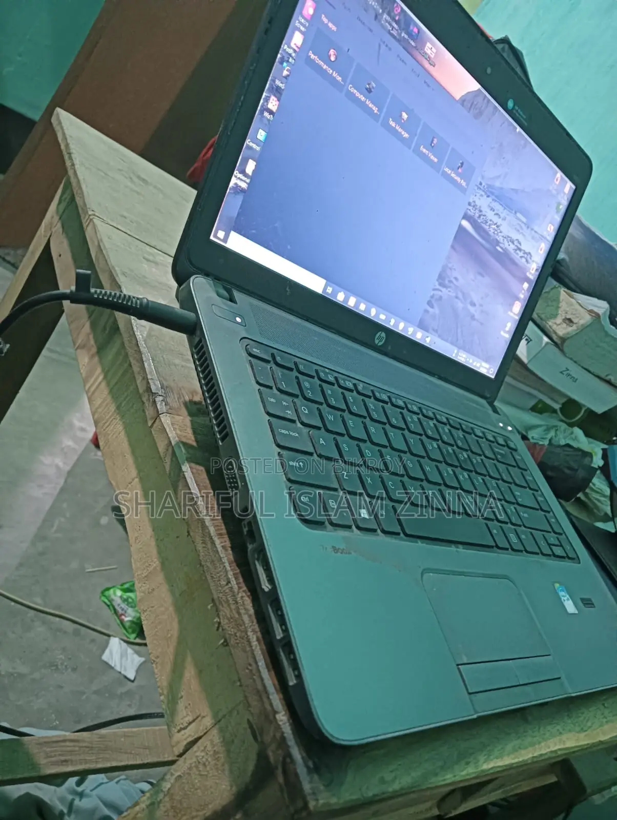 HP core i3 5gen 4gb