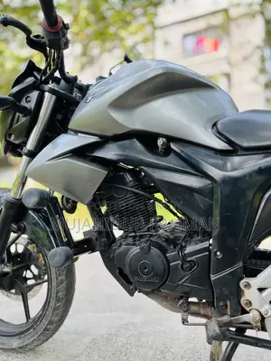 Suzuki Gixxer Monotone 2016