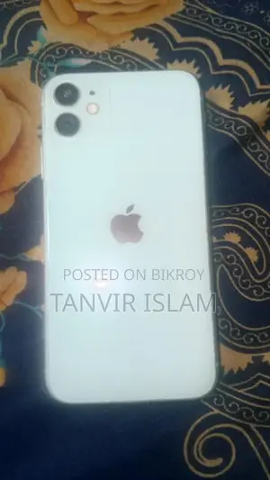 Apple iPhone 11 . (Used)