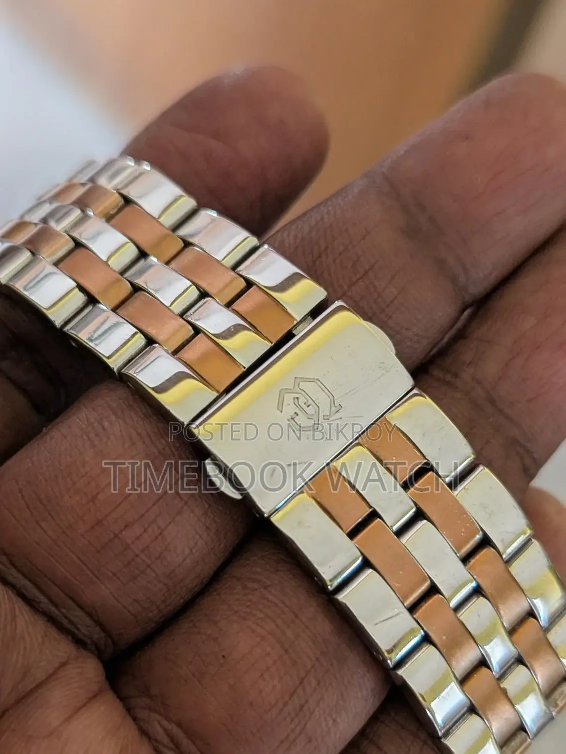 ACCURATE Swiss Watch Beautiful ডায়াল Display Color