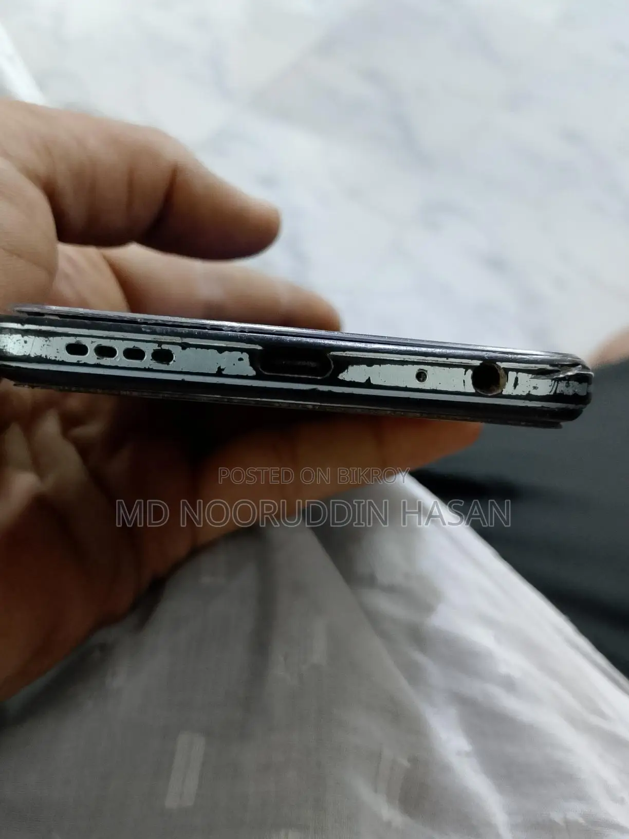 Vivo Y21 . (Used)