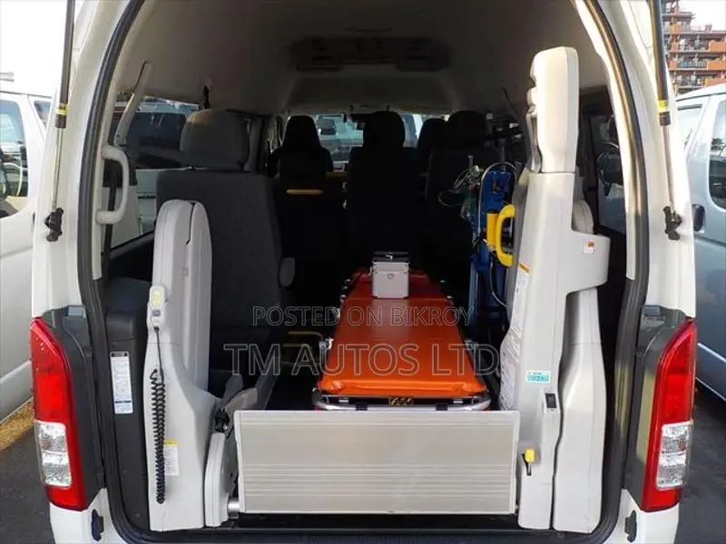 Toyota Hiace AMBULANCE WELCAB 3.0 2020