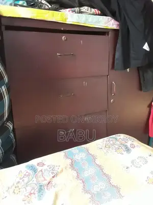 ওয়ার্ড্রব বিক্রয় হবে