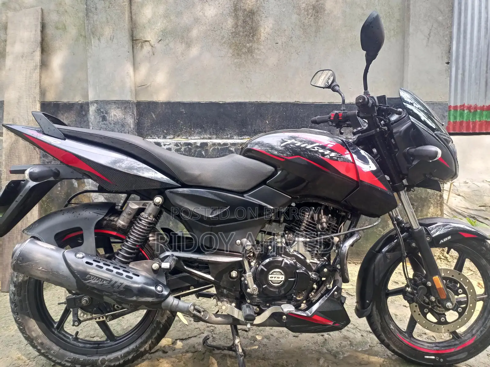 Bajaj Pulsar 150 single disks 2024