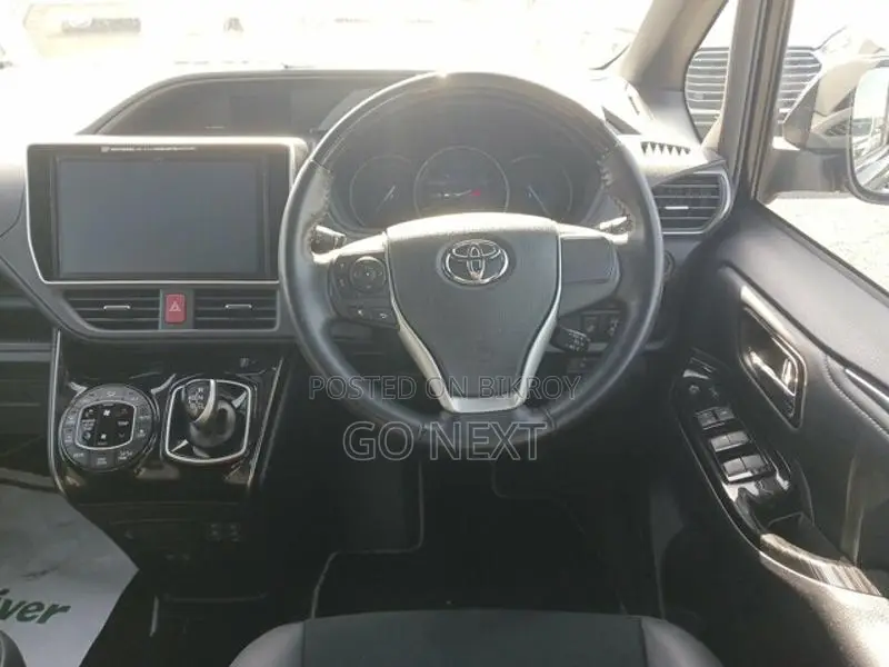 Toyota Esquire GI Premium 2020