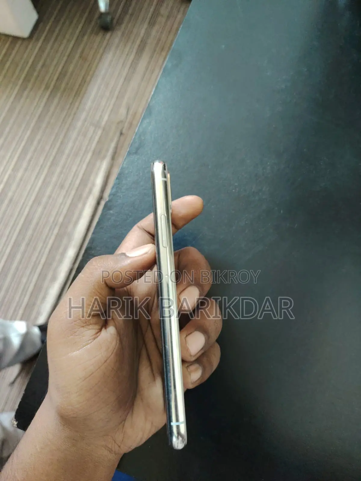 Apple iPhone X (Used)