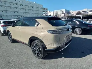 Honda Vezel (e:HEV) play 2021