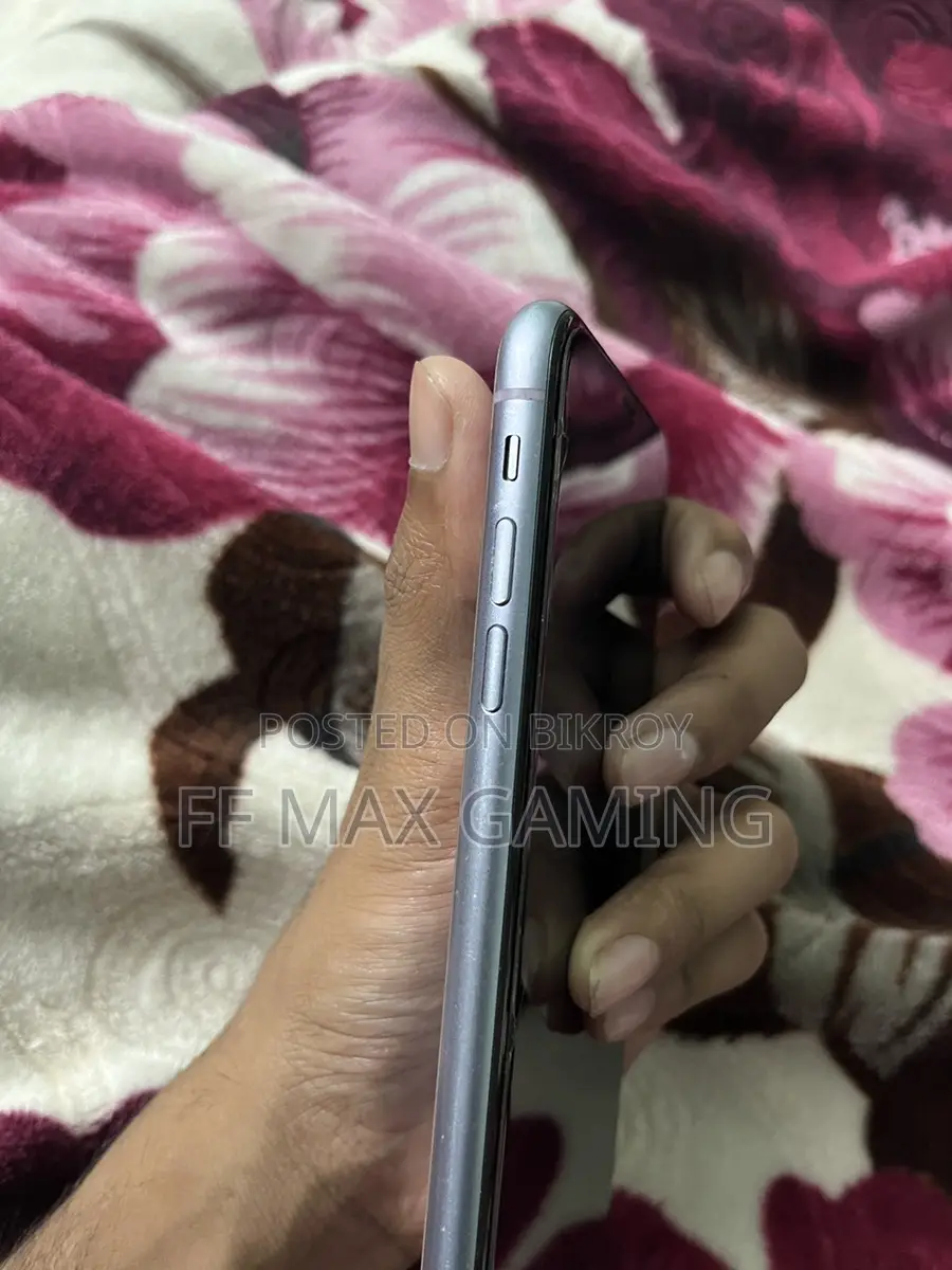 Apple iPhone 11 (Used)
