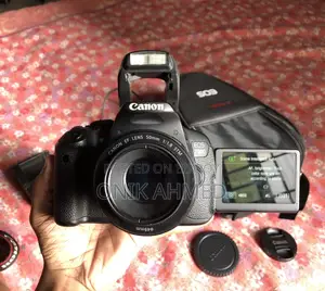 Canon 700d Lans 50mm 1.8 Stm বিক্রি করা হবে