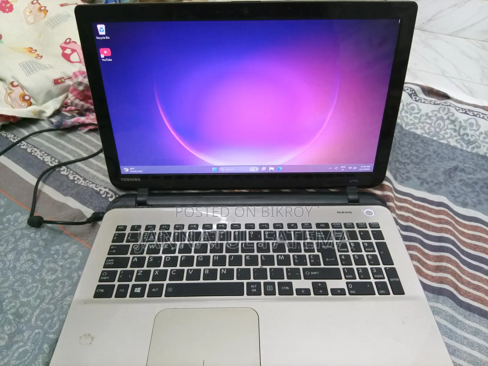 Toshiba satellite 15.6 AMD A8 Quad Core 8Gb TB Battery dead 15k