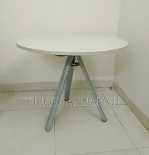 ফ্রেশ কন্ডিশন রাউন্ড অফিস টেবিল বিক্রি হবে