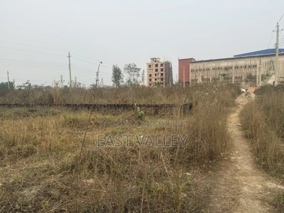 এন ব্লক কেন্দ্রীয় মসজিদের সামনে ৩ কাঠা জমি বিক্রয় হবে