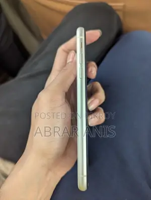 Apple iPhone 11 (Used)