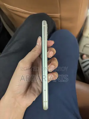 Apple iPhone 11 (Used)