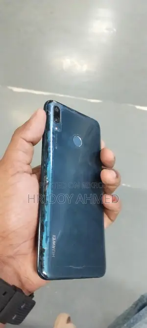 Huawei Y9 . (Used)