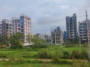 এম ব্লক ৭.৫ কাঠা দক্ষিণমুখী প্লট বিক্রয় বসুন্ধরা আর/এ